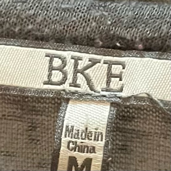 Buckle BKE layered gray fly away cable knot sweater - Picture 4 of 5